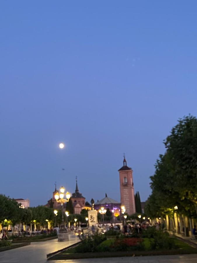 Sonar En La Plaza Cervantes 3 Alcalá de Henares Exteriör bild