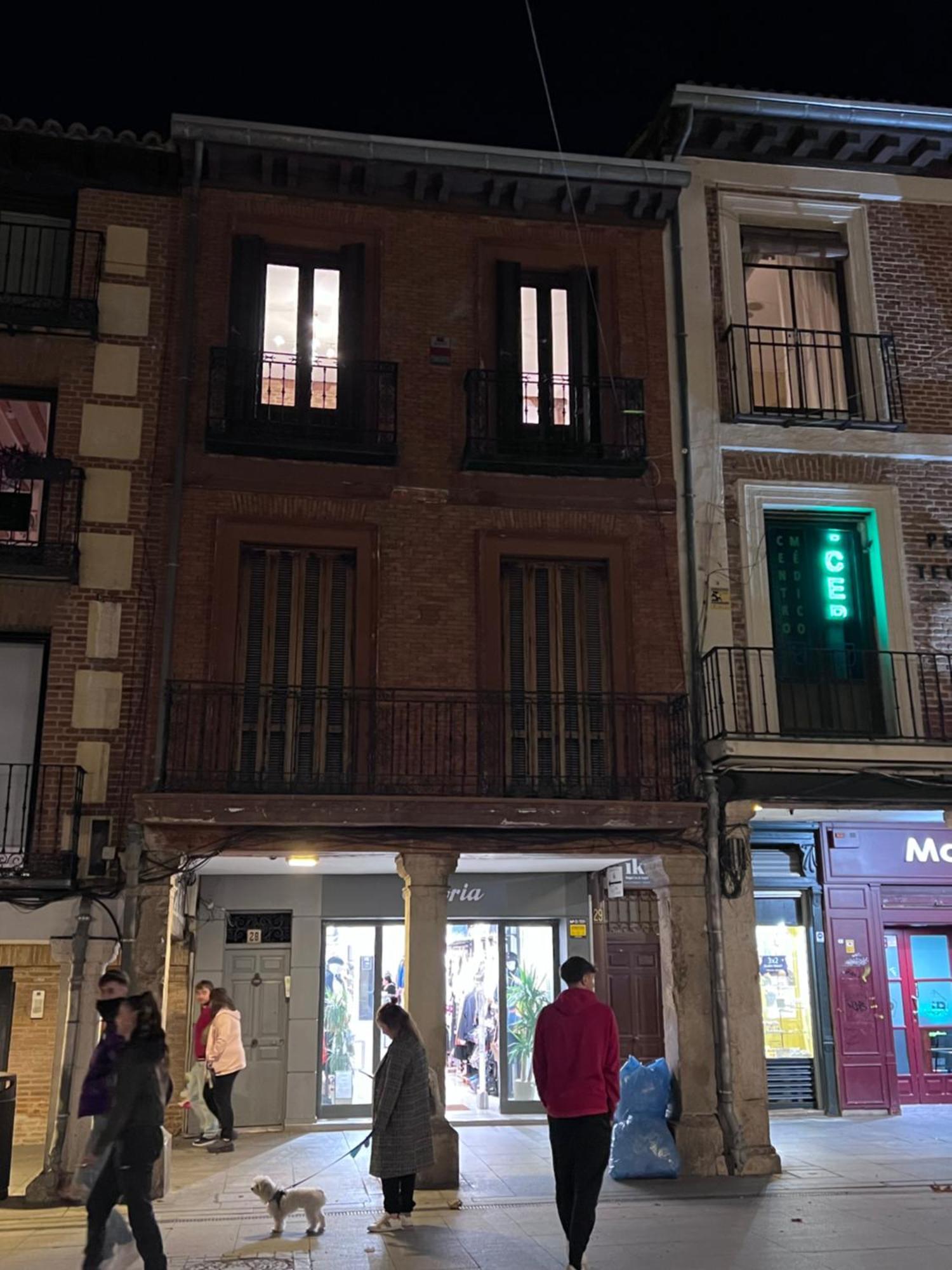 Sonar En La Plaza Cervantes 3 Alcalá de Henares Exteriör bild
